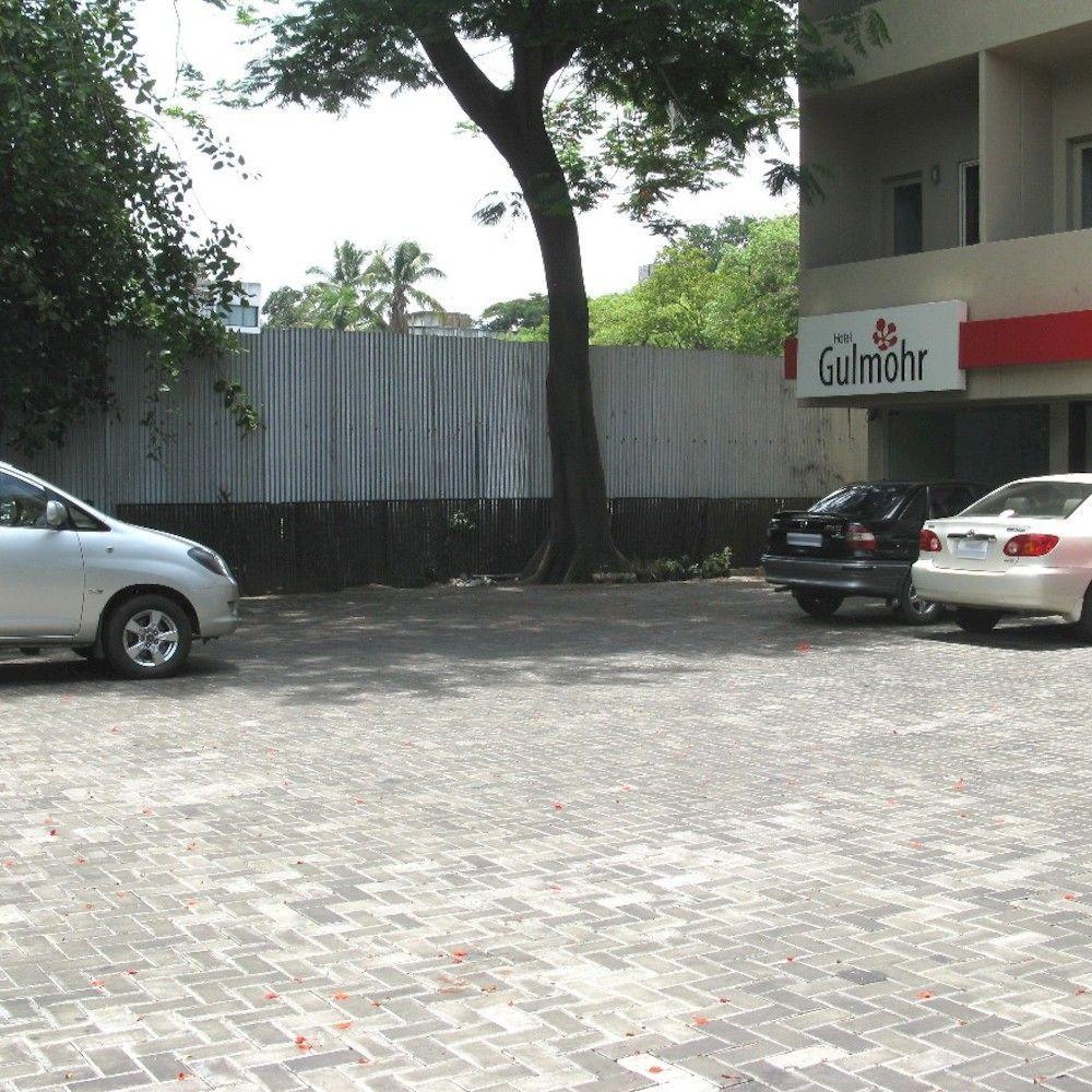 פונה Oyo 1194 Hotel Gulmohr מראה חיצוני תמונה