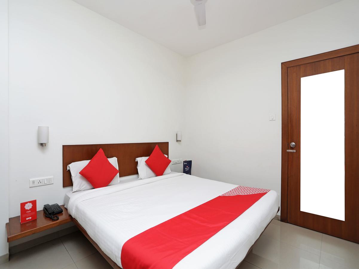 פונה Oyo 1194 Hotel Gulmohr מראה חיצוני תמונה