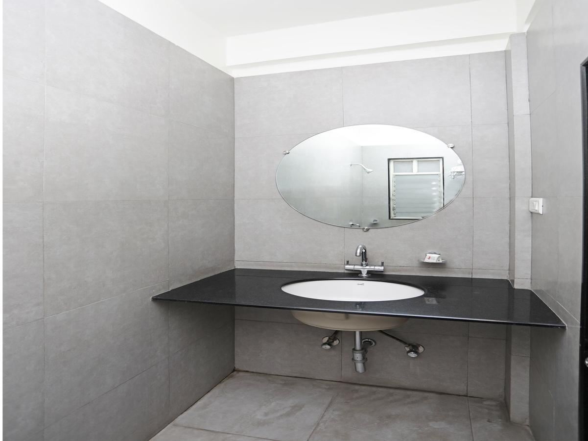 פונה Oyo 1194 Hotel Gulmohr מראה חיצוני תמונה