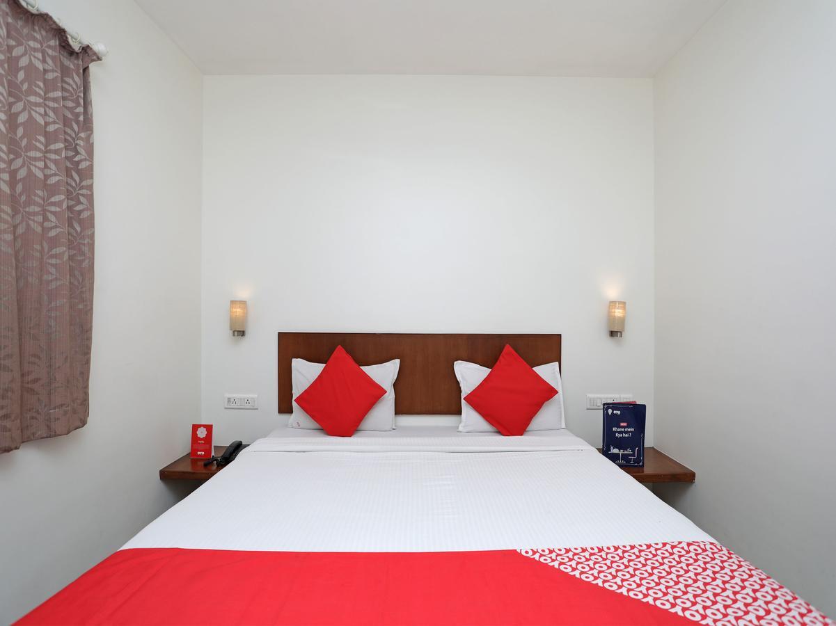 פונה Oyo 1194 Hotel Gulmohr מראה חיצוני תמונה